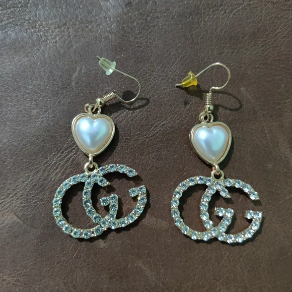 Women's designer earring - Picture 3 of 4